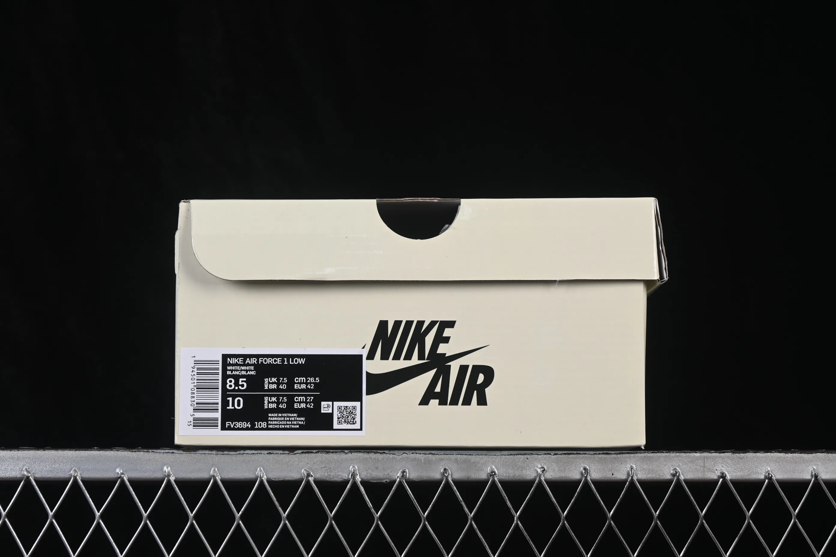 All categories Nk Air Force 1 Air Force series Nk Air Force 1 Low Air Force low-top Nike Air Force 1'07 Low beige red and green Air Force 1 low-top casual sneakers FV3694-108